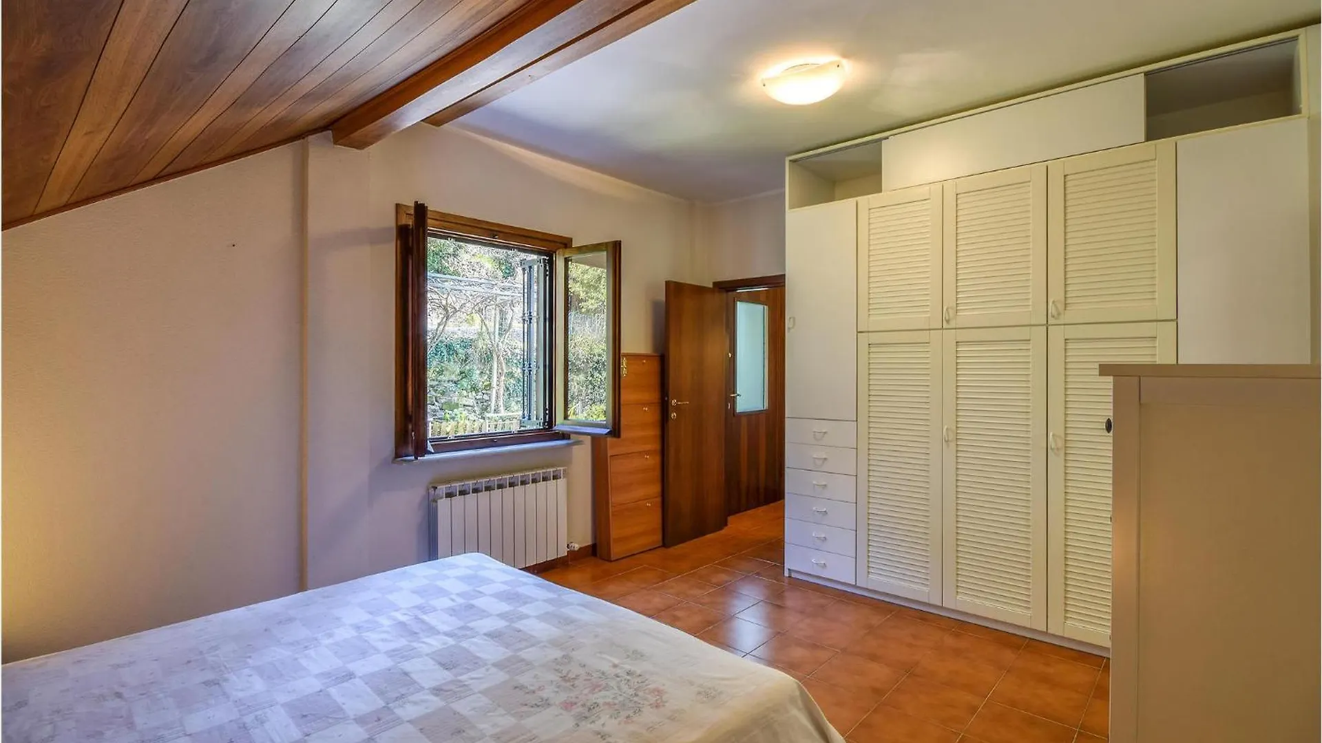 Awesome Home In Rapallo With Kitchen איטליה